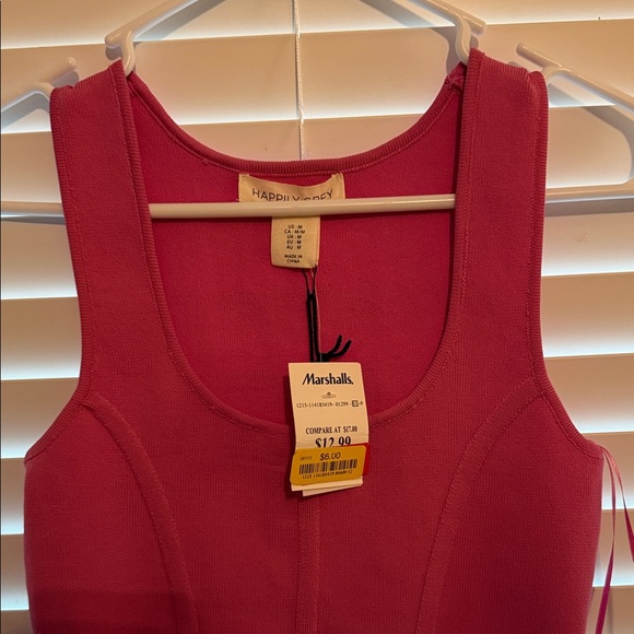 Yoga Vibrant Pink Crop Top - Picture 2 of 2